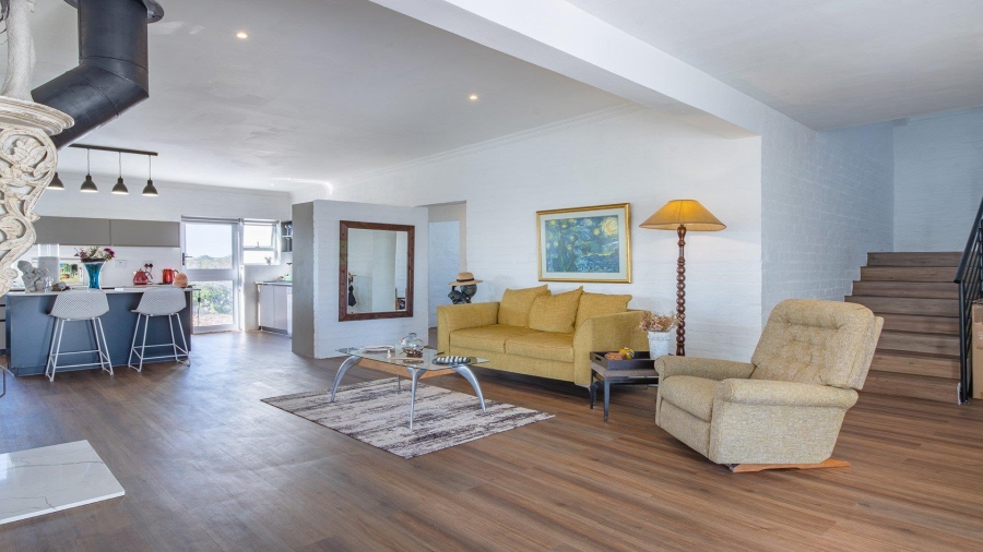 5 Bedroom Property for Sale in Grotto Bay Western Cape